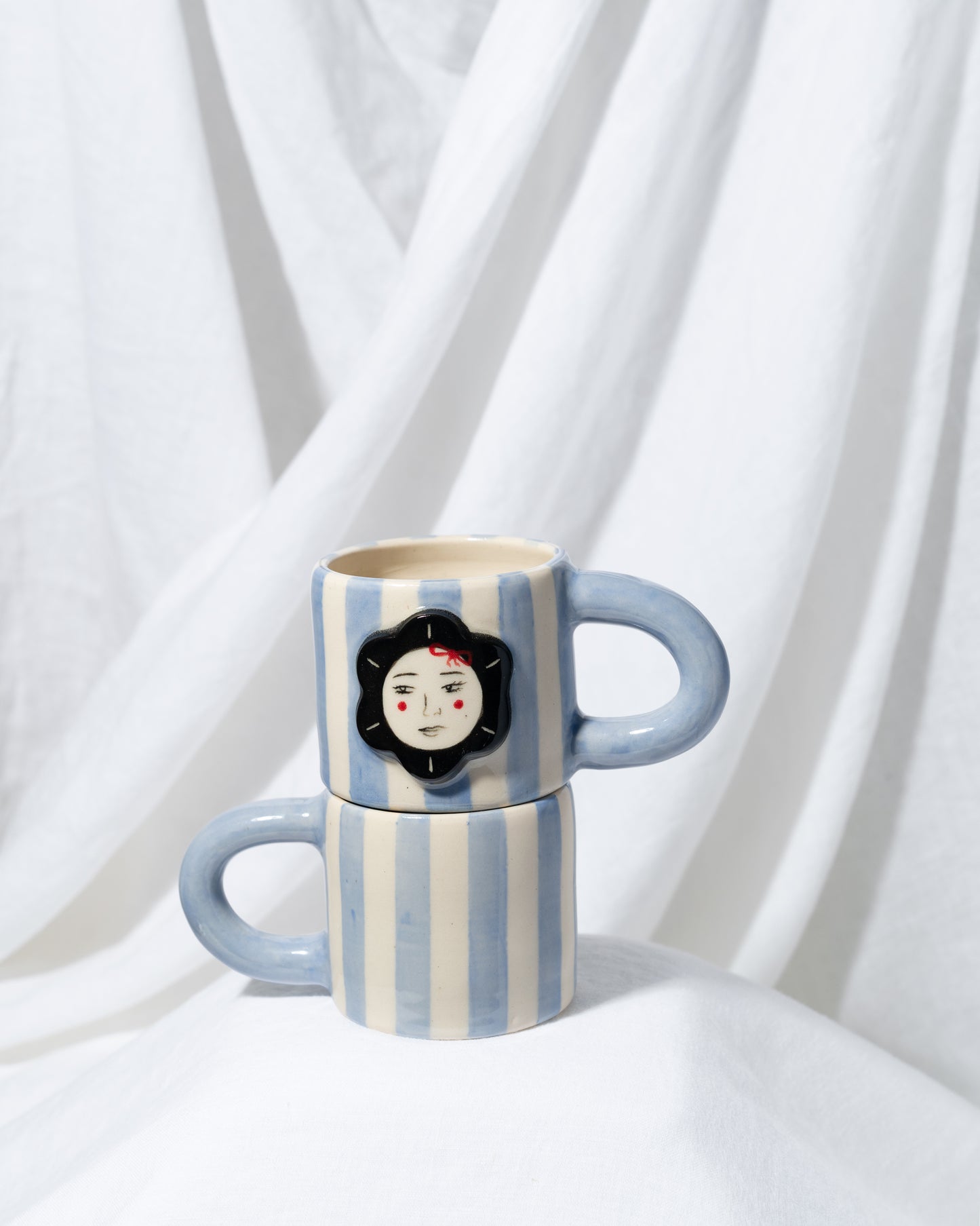 Moody Flower Mug (blue)