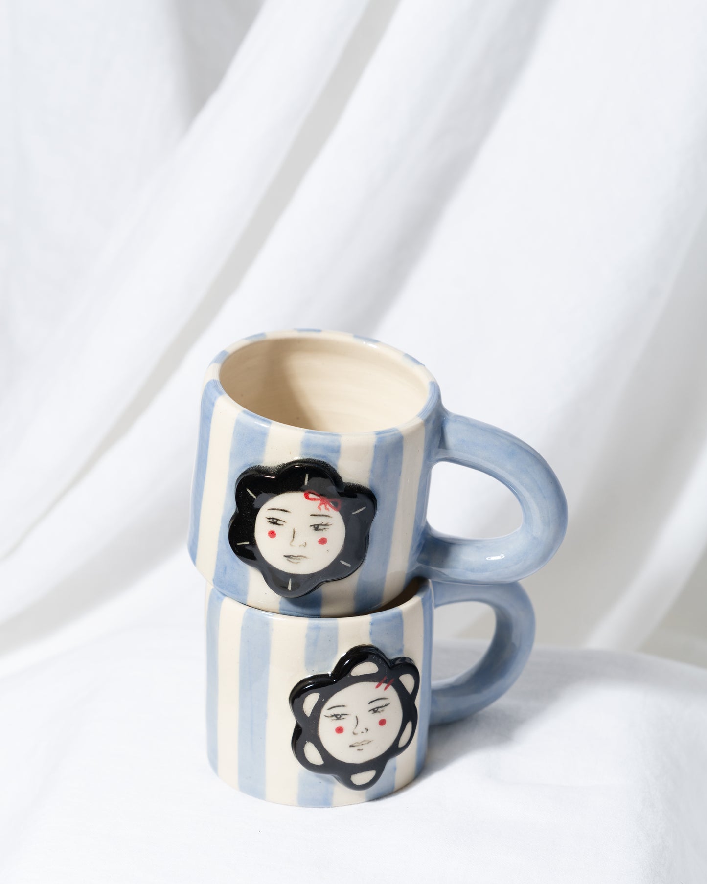 Moody Flower Mug (blue)